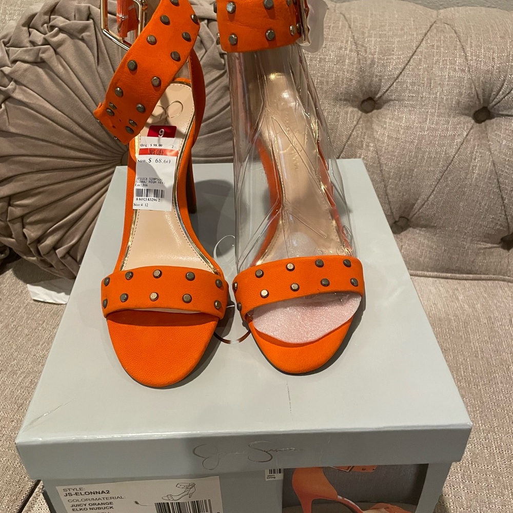 Jessica Simpson (heels) Size 9
